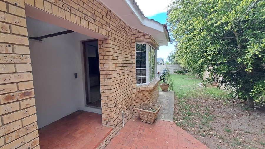 To Let 1 Bedroom Property for Rent in Westering Eastern Cape